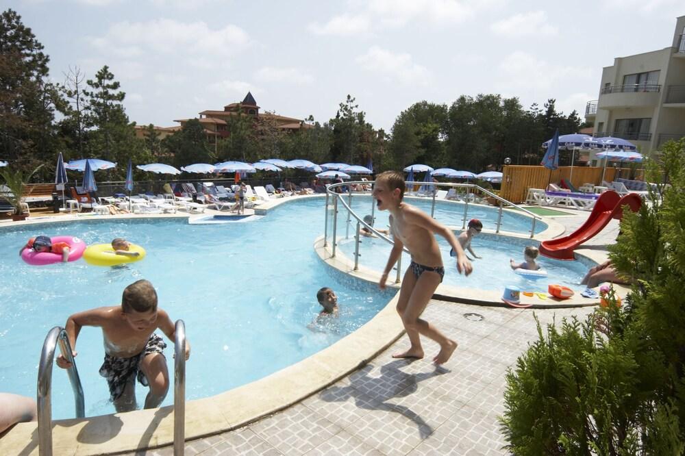 Golden Beach Park Hotel Golden Sands Exterior photo